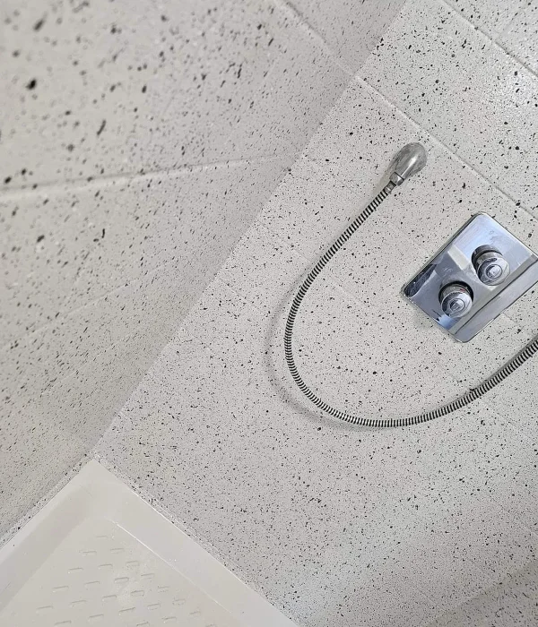 img-bathroom-FB_IMG_1708637855849-1200-1600